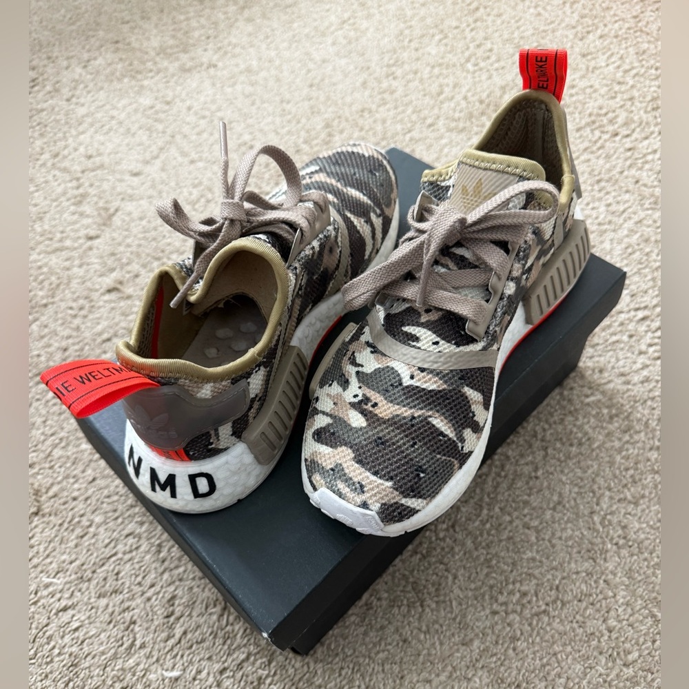 Adidas Tan and Black Sneakers with Athletic Design